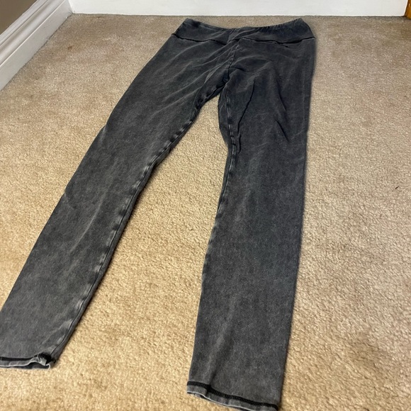 Grey Leggings - Large - Picture 2 of 4